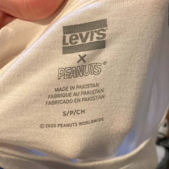 Snoopy Levi’s unisex oversized t-shirt size small - Picture 6 of 6